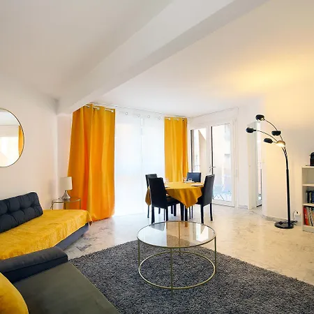 Apartment Le Jaune Place Saint Georges 100m Parking Terrasse