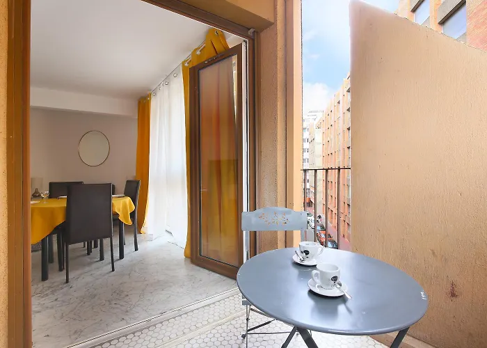 Appartamento Le Jaune Place Saint Georges 100m Parking Terrasse *